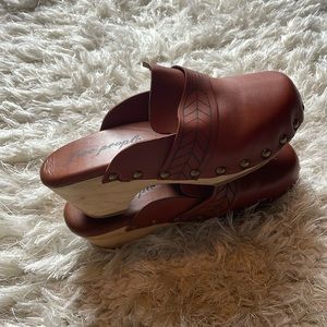 Free People Clogs